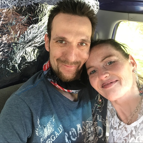 Meet your Posher, Melanie & Dylan - Picture 2 of 6